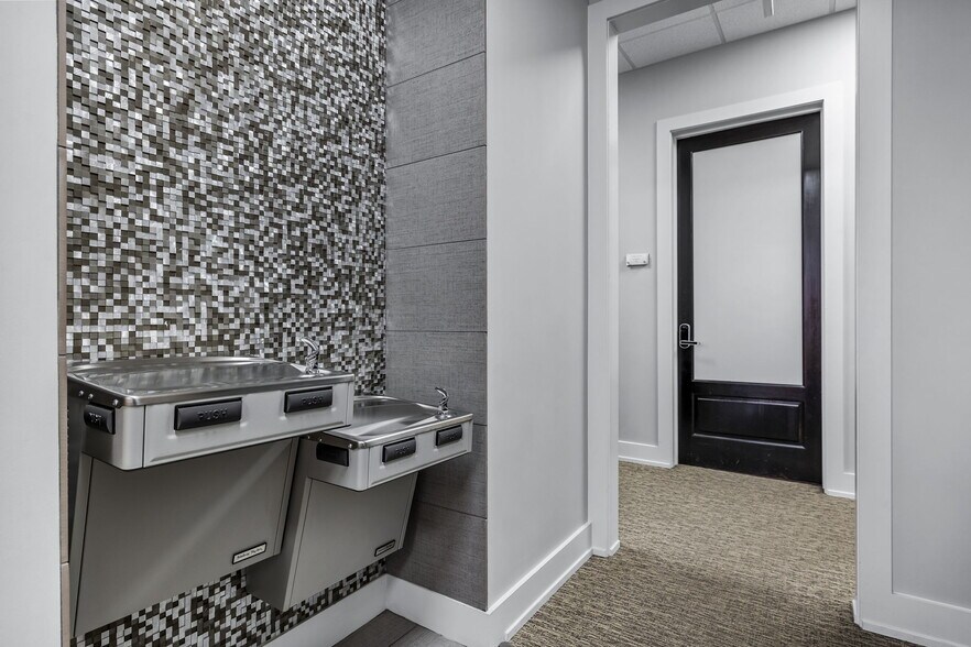 More Photos Of 151 Players Cir, Southlake Loft Creative Space For Lease