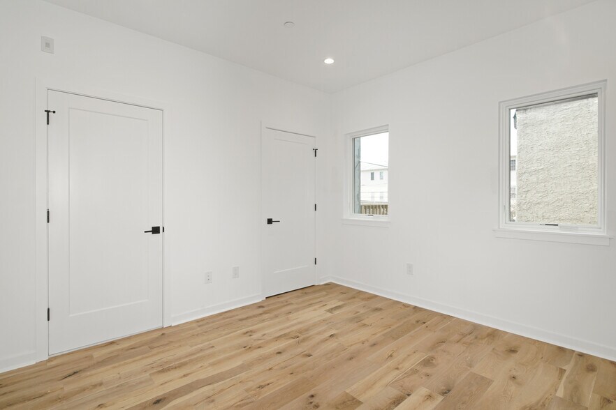 More Photos Of 1246 N Front St, Philadelphia Office For Sale