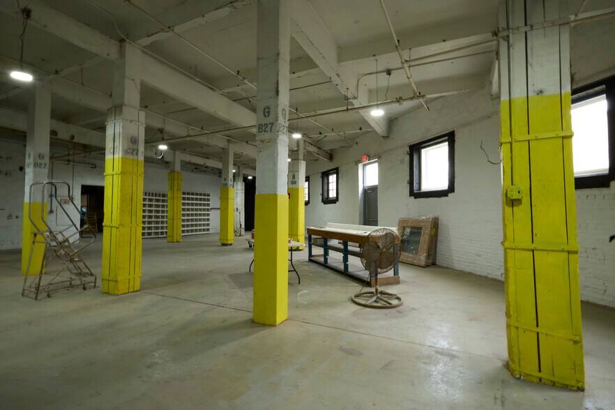 More Photos Of 51 Hayes Pl, Buffalo Industrial For Lease