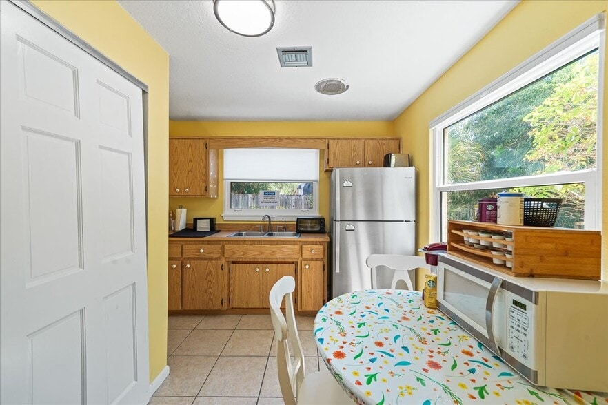 More Photos Of 111 Scott St, Melbourne Office For Sale