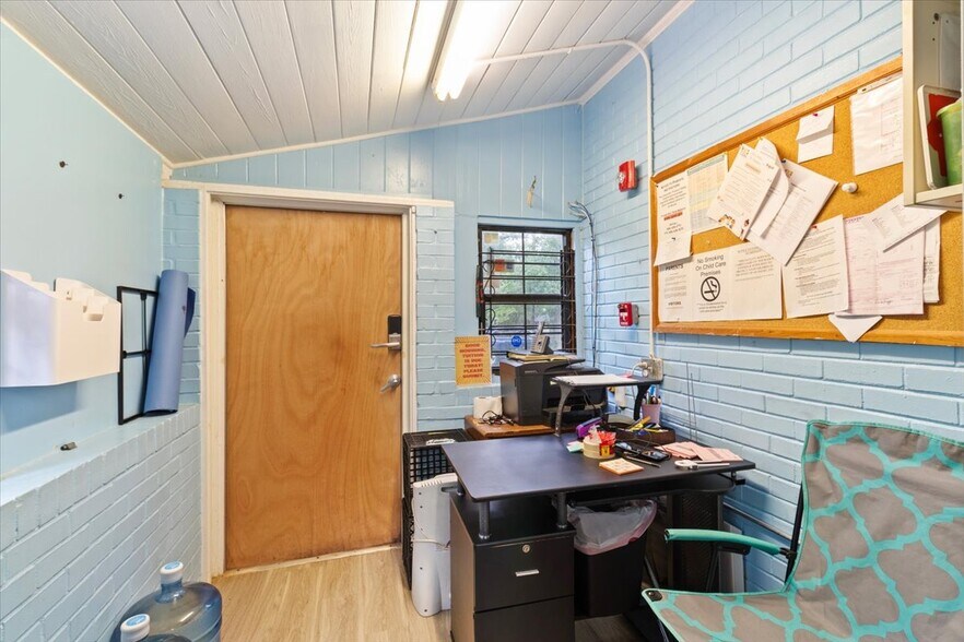 More Photos Of 2365 County Line Rd, Atlanta Daycare Center For Sale