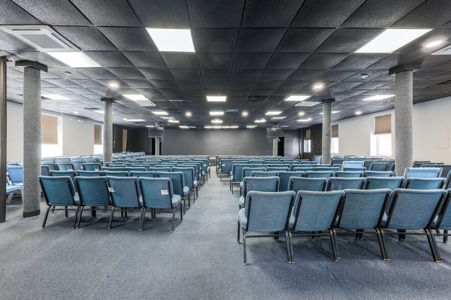 More Photos Of 86 Pleasant St, Marlborough Religious Facility For Sale