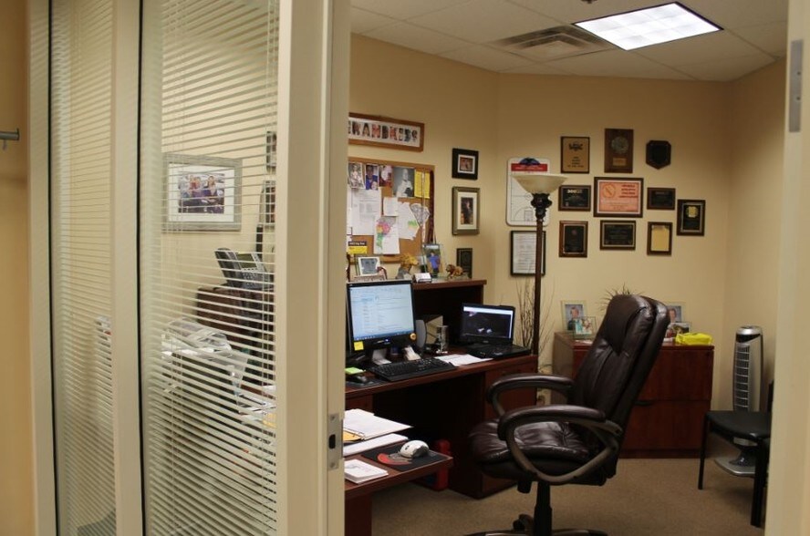 More Photos Of 7395 Hodgson Memorial Dr, Savannah Medical For Lease