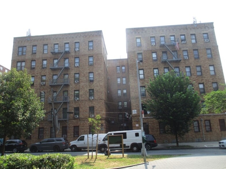 More Photos Of 3534 Bronx Blvd, Bronx Apartments For Sale