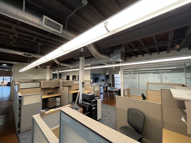 More Photos Of 320 Hemphill St, Fort Worth Loft Creative Space For Lease