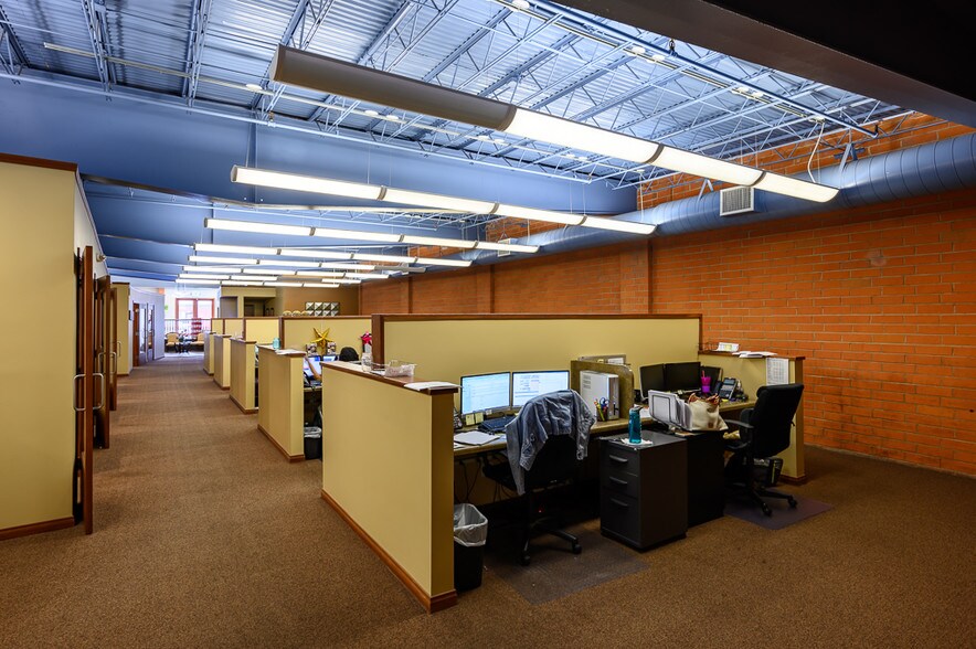 More Photos Of 122 Sheldon St, El Segundo Loft Creative Space For Sale