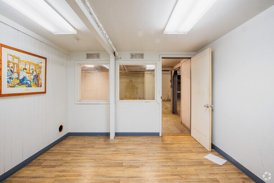 More Photos Of 418 N Sacramento St, Lodi Warehouse For Sale