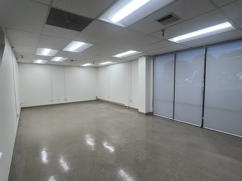 More Photos Of 5650 Knott Ave, Buena Park Warehouse For Lease