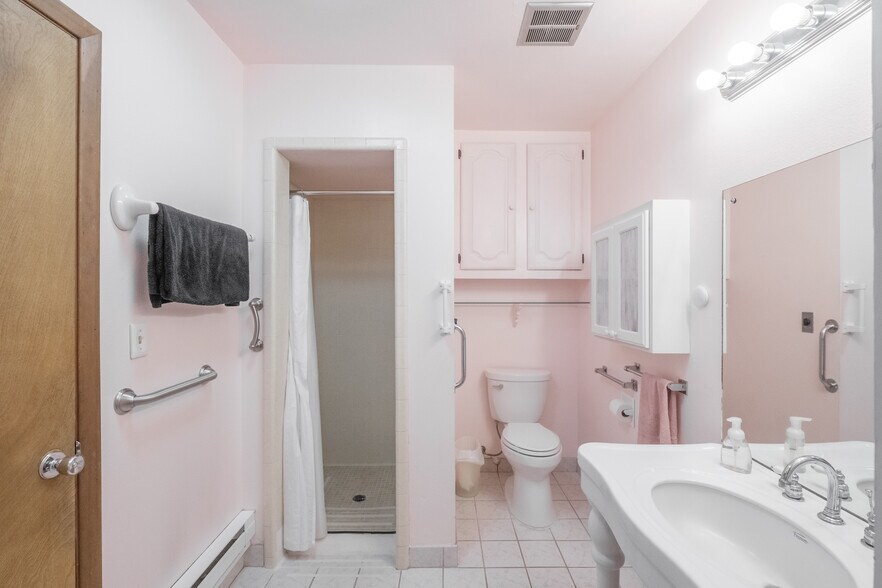 More Photos Of 5198 Skyline Rd S, Salem Multifamily For Sale
