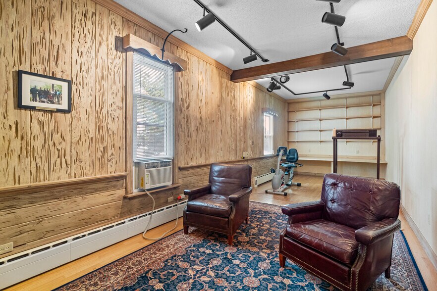 More Photos Of 32 E Main St, Mystic Office For Sale