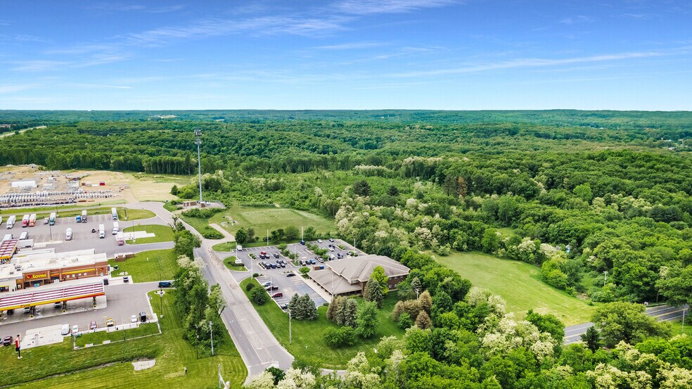 More Photos Of 7953 Adobe Rd, Kalamazoo Office For Sale