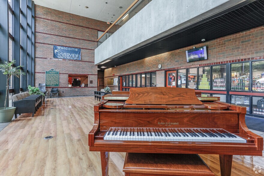 More Photos Of 7733 E Jefferson Ave, Detroit Skilled Nursing Facility For Lease