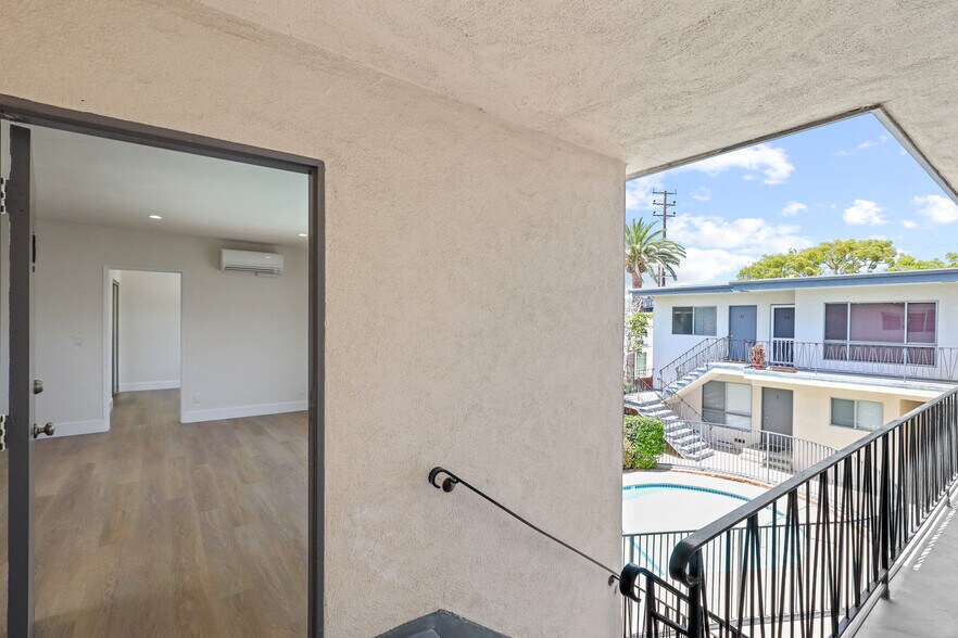 More Photos Of 2001 Penmar Ave, Venice Apartments For Sale