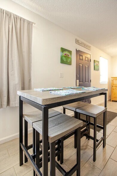 More Photos Of 7031 N 80th Ave, Glendale Apartments For Sale