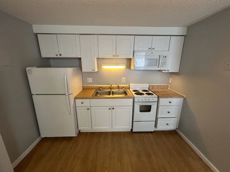 More Photos Of 5724 Glendale Dr, Lockport Apartments For Sale