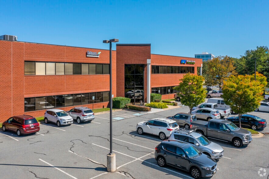 More Photos Of 15800-15810 Gaither Dr, Gaithersburg Office For Lease