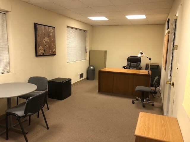 More Photos Of 688 Broadway, Massapequa Office Residential For Lease