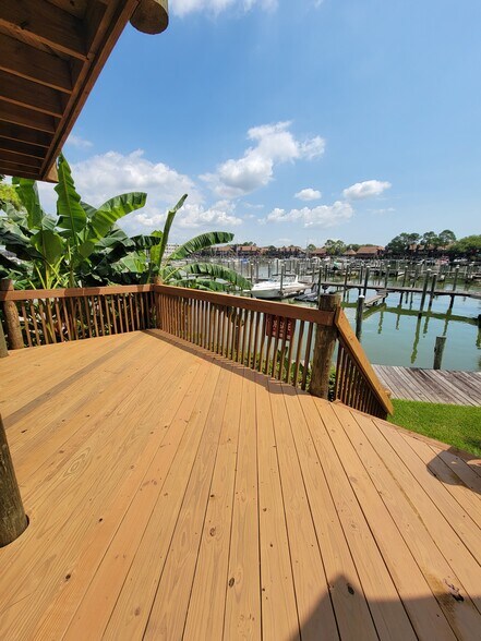 More Photos Of 2318 Crows Nest Dr, League City Specialty For Sale