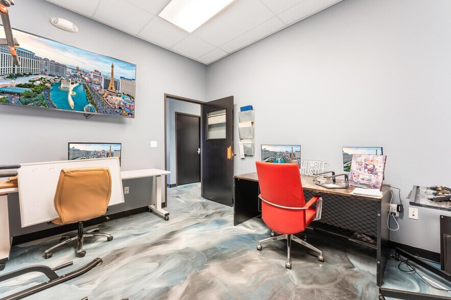 More Photos Of 6230 McLeod Dr, Las Vegas Office For Sale