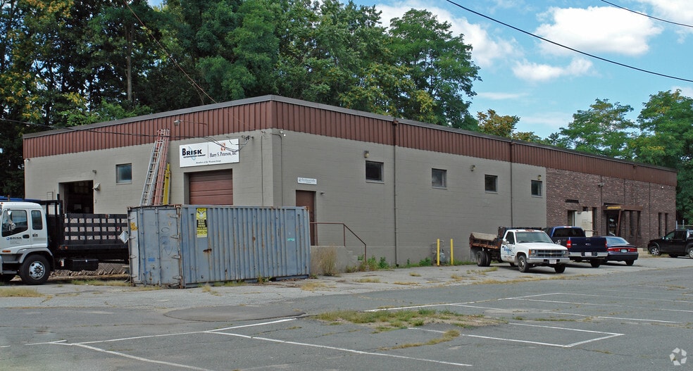 More Photos Of 21 Wheeling Ave, Woburn Warehouse For Lease