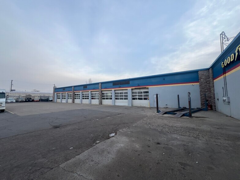 More Photos Of 2627 S 300 W, Salt Lake City Auto Repair For Lease