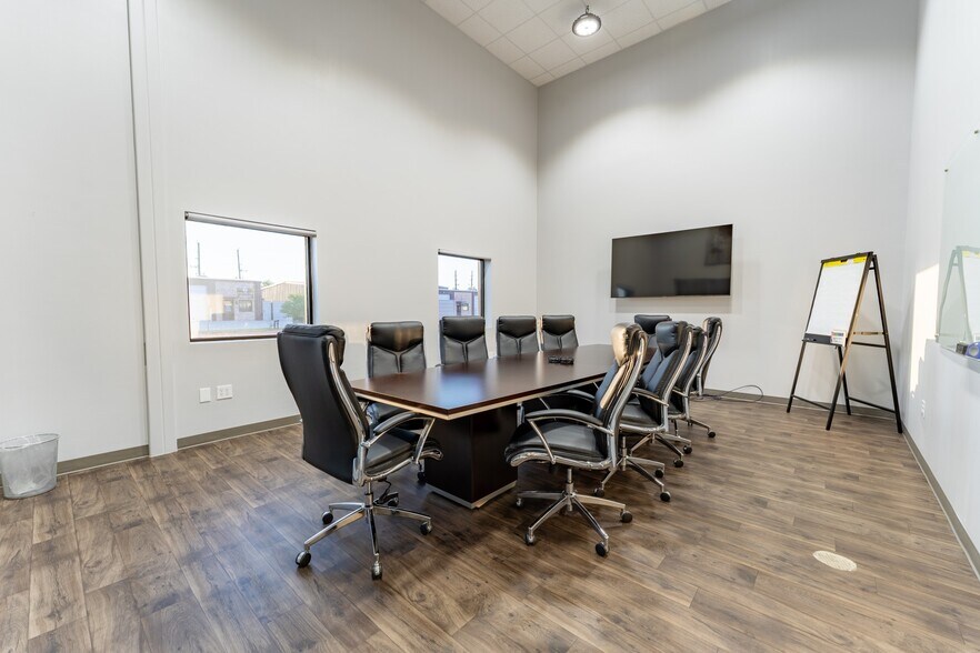 More Photos Of 13462 FM 529 Rd, Houston Light Distribution For Sale