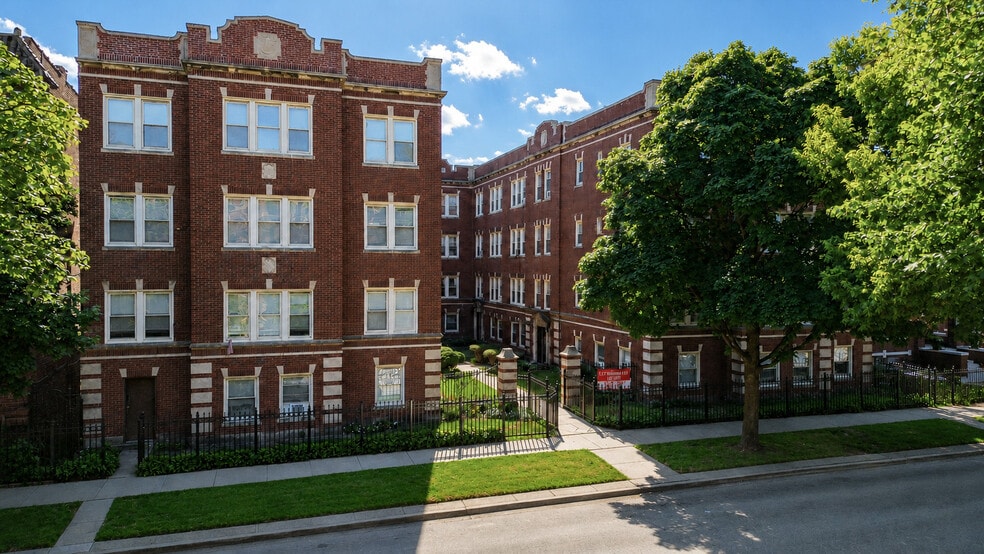Primary Photo Of 7205 S. Bennett ave, Chicago Multifamily For Sale