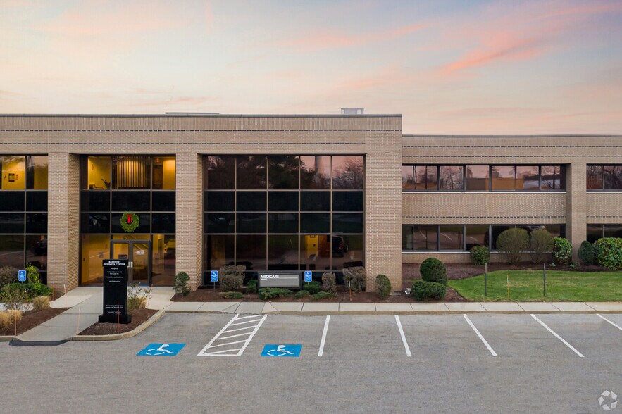 More Photos Of 350 Lincoln St, Hingham Unknown For Lease