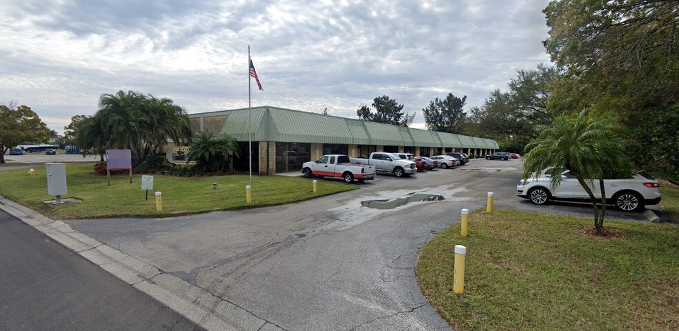 More Photos Of 3734 131st Ave N, Clearwater Warehouse For Lease