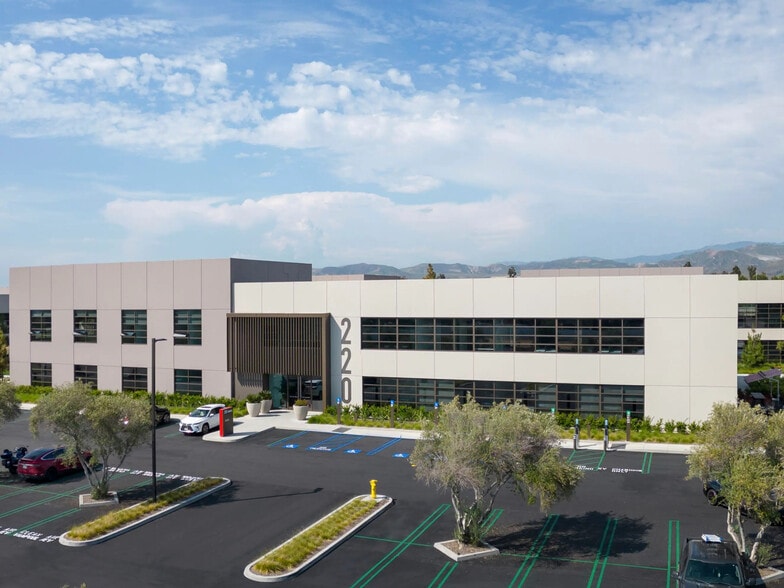 More Photos Of 100 Progress, Irvine Unknown For Lease