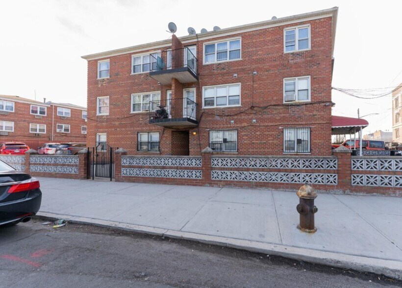 Primary Photo Of 7962 68th Ave, Middle Village Apartments For Sale