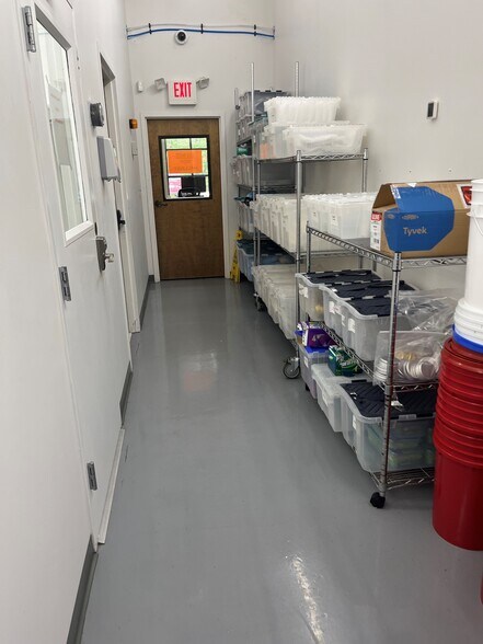 More Photos Of 3150 Stage Post Dr, Memphis Light Distribution For Lease