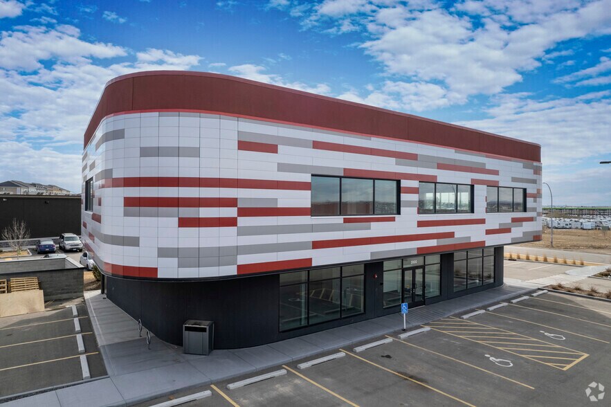 More Photos Of 28 Kingsview, Airdrie Storefront Retail Office For Sale