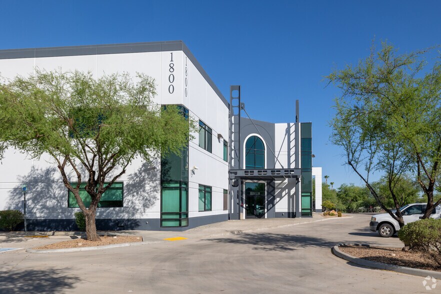 More Photos Of 1800 S Research Loop, Tucson Warehouse For Lease