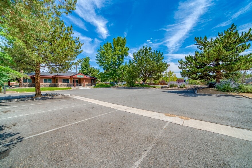 More Photos Of 2225 N McCarran Blvd, Sparks Freestanding For Lease
