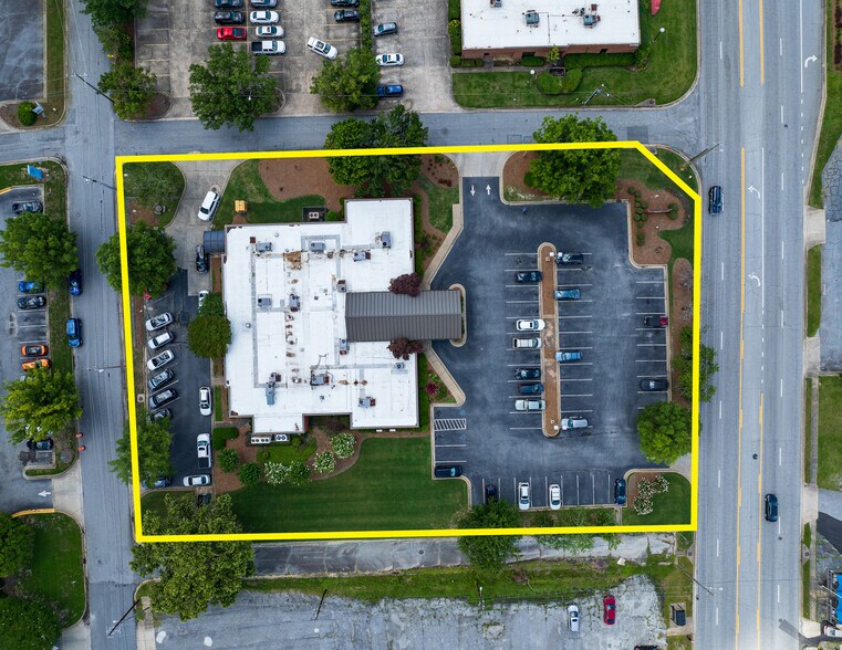 More Photos Of 2040 10th Ave, Columbus Medical For Sale