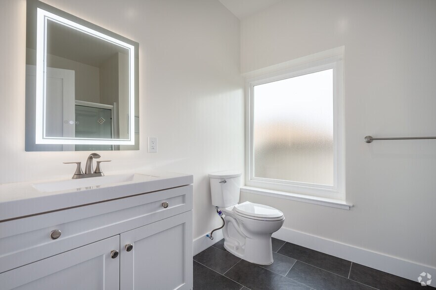 More Photos Of 3000 T St, Sacramento Apartments For Sale