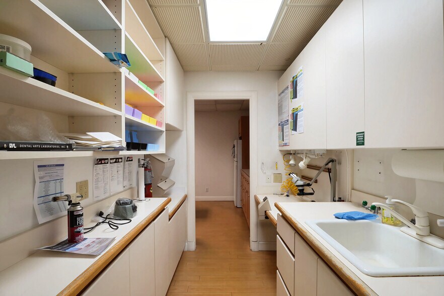 More Photos Of 650 W Boynton Beach Blvd, Boynton Beach Medical For Sale