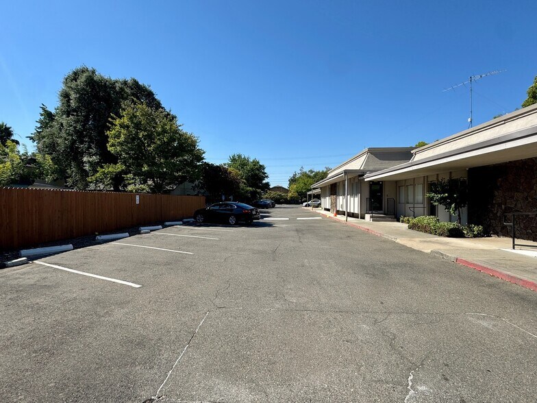 More Photos Of 4500 47th Ave, Sacramento Medical For Lease
