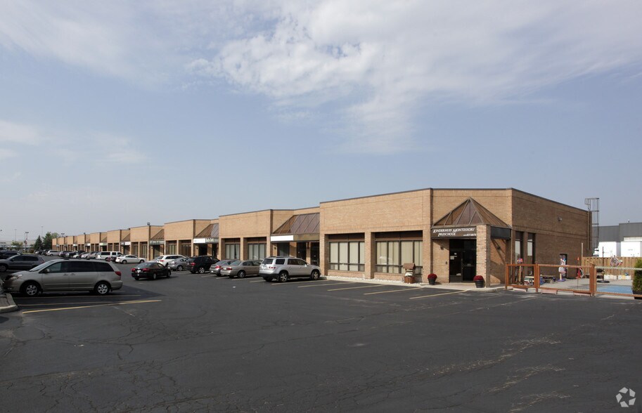 Primary Photo Of 785 Pacific Rd, Oakville Flex For Lease