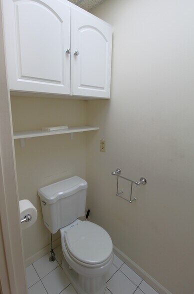 More Photos Of 1578 Route 130, North Brunswick Office For Lease