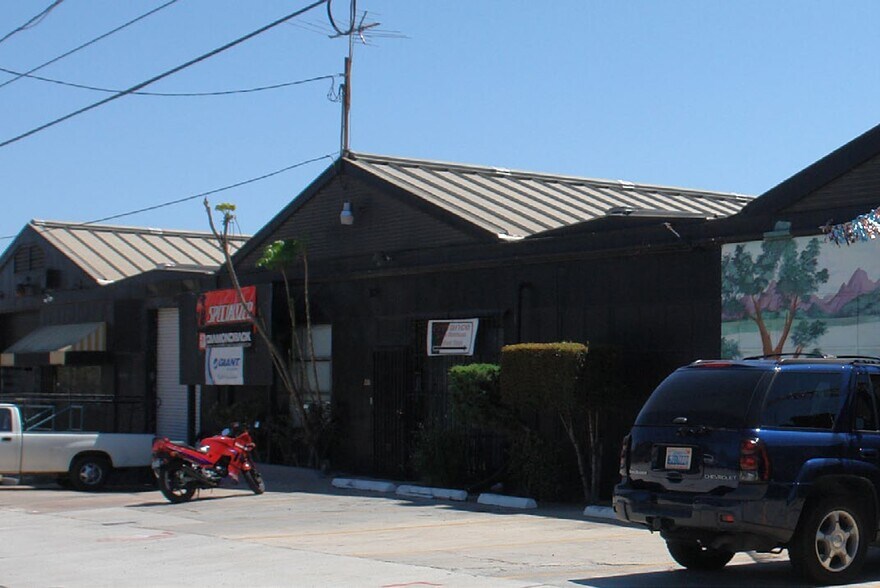 More Photos Of 4606 Santa Fe St, San Diego Warehouse For Lease