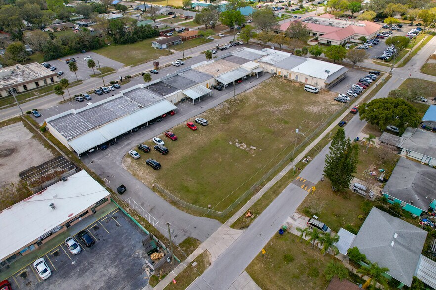 More Photos Of 567 Avenue K SE, Winter Haven Office For Sale