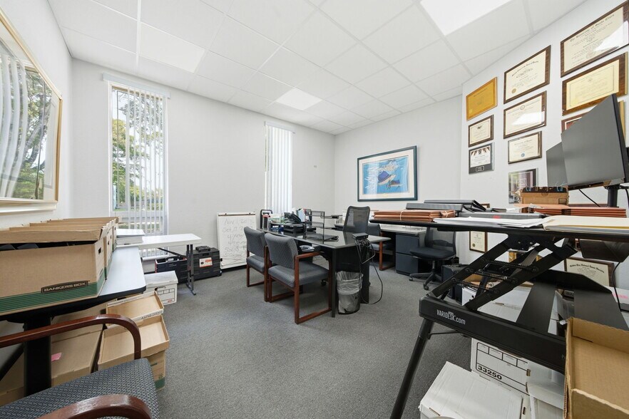 More Photos Of Sans Souci Blvd, Miami Office For Sale