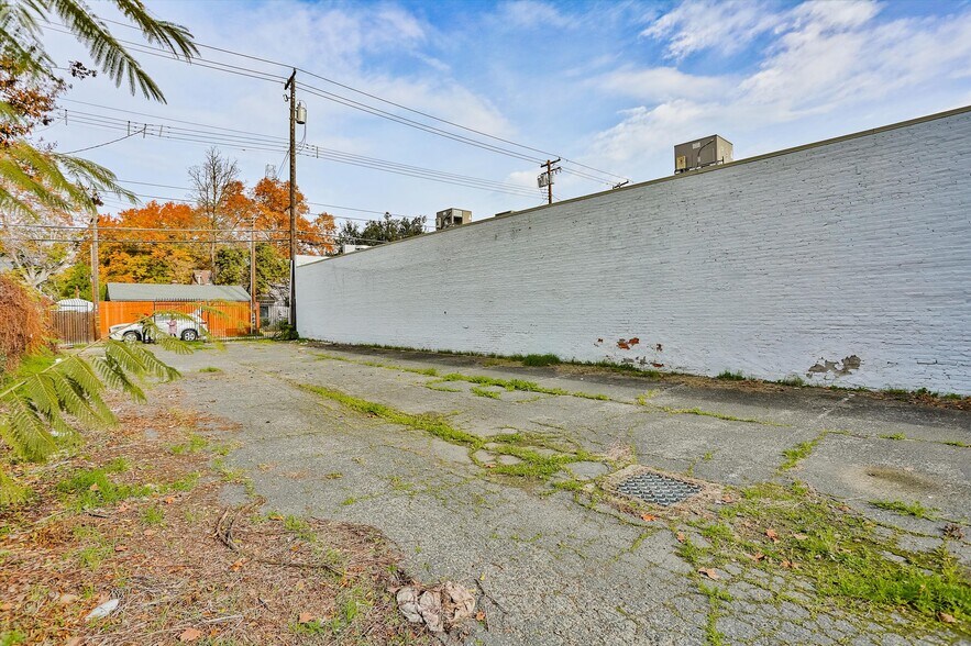 More Photos Of 1517 E St, Sacramento Land For Sale