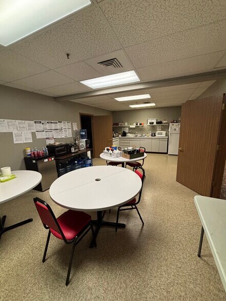 More Photos Of 456 Fulton St, Peoria Office For Sale