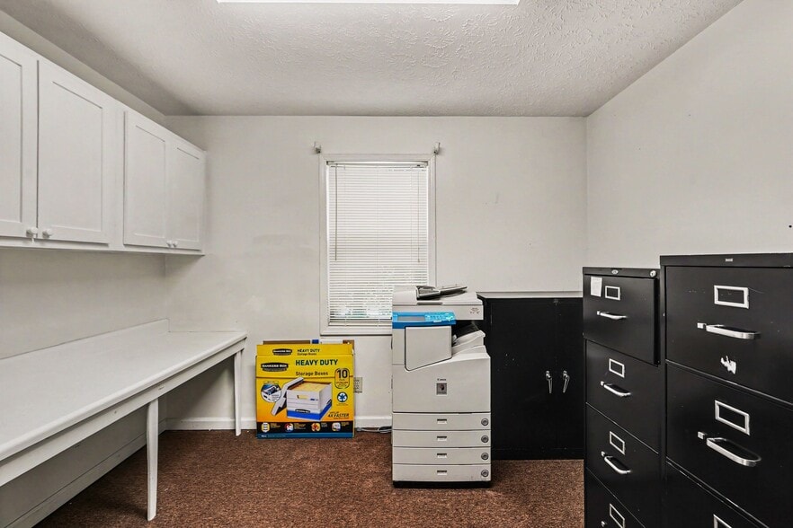 More Photos Of 8493 Campbellton St, Douglasville Office For Sale