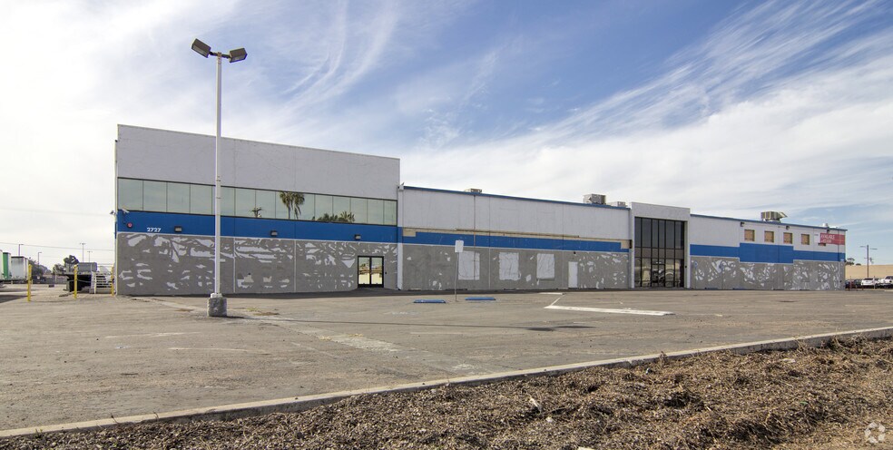 More Photos Of 2727 Kurtz St, San Diego Research And Development For Lease