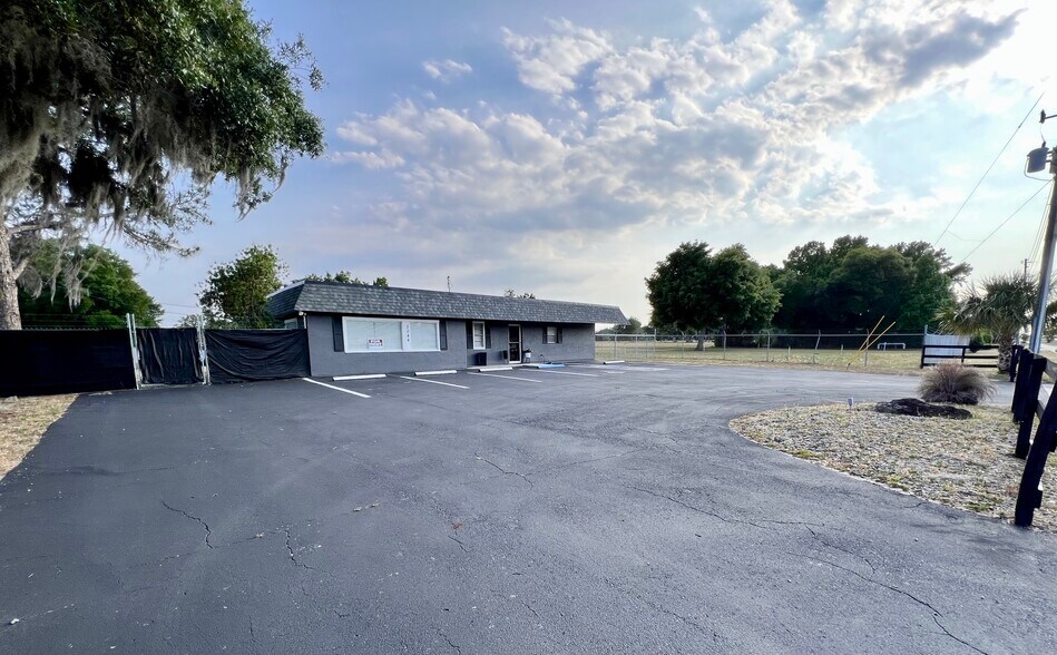 More Photos Of 2044 E Orange Avenue, Eustis Office For Lease