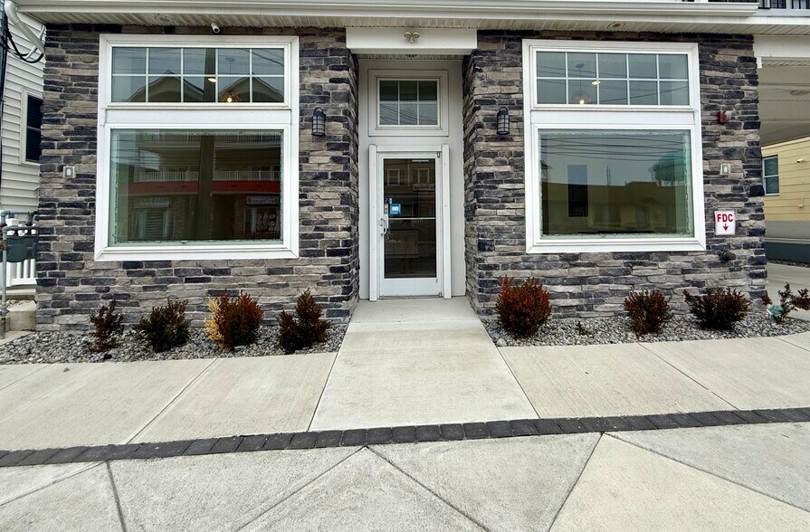 Primary Photo Of 3711 Landis Ave, Sea Isle City General Retail For Lease